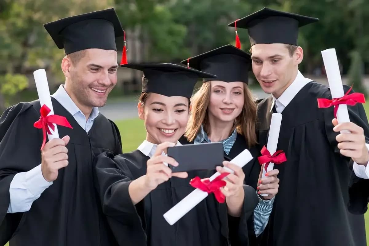 Commonwealth Scholaeships